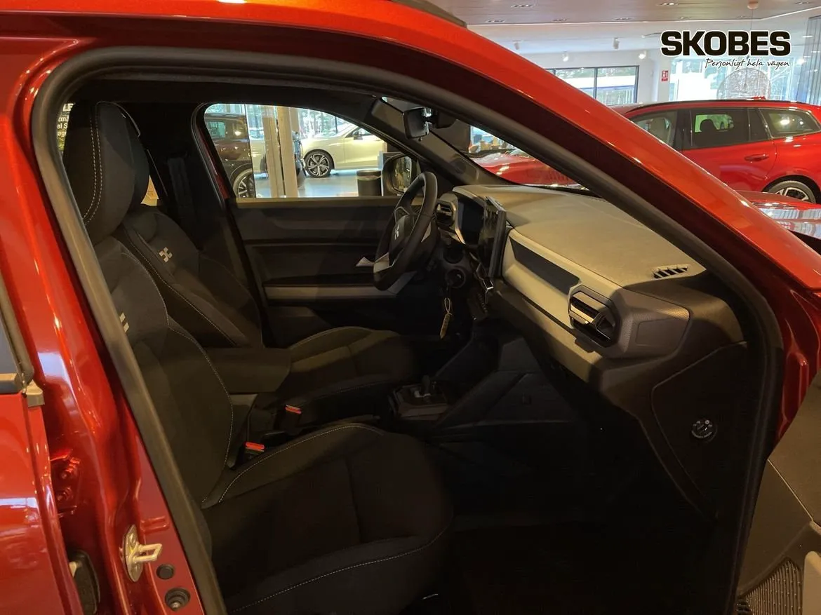 Vehicle image 10