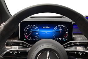 Mercedes GLC300 bild 7
