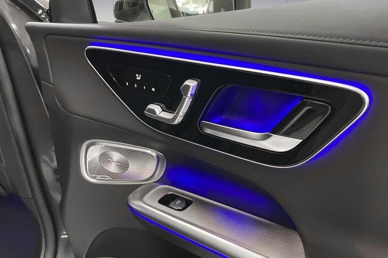 Mercedes GLC300 bild 12
