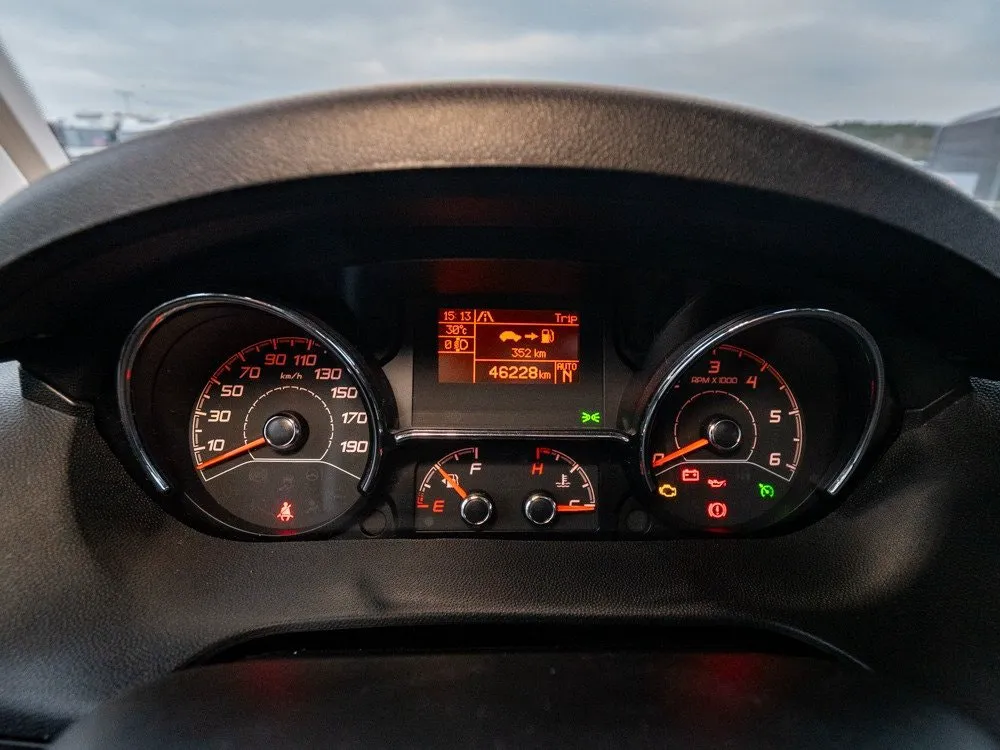 Vehicle image 16