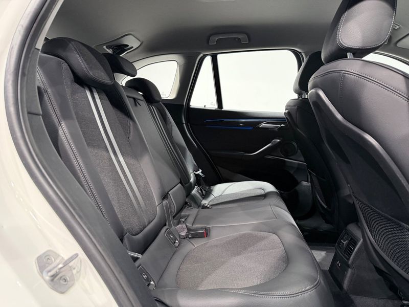 BMW X1 bild 11