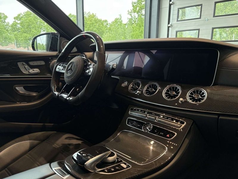 Mercedes E63 AMG bild 16