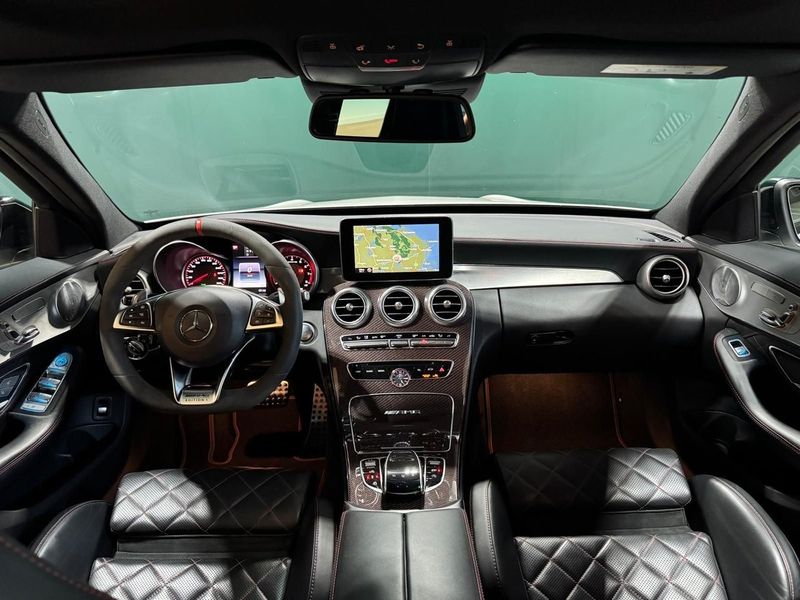 Mercedes C63 AMG bild 9