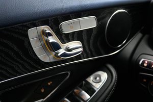 Mercedes GLC220 bild 21