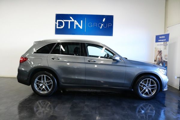 Mercedes GLC220 d/4MATIC/9G-Tronic/AMG/Värmare/Drag/Nav - 2017