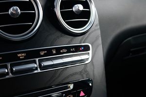 Mercedes GLC220 bild 18