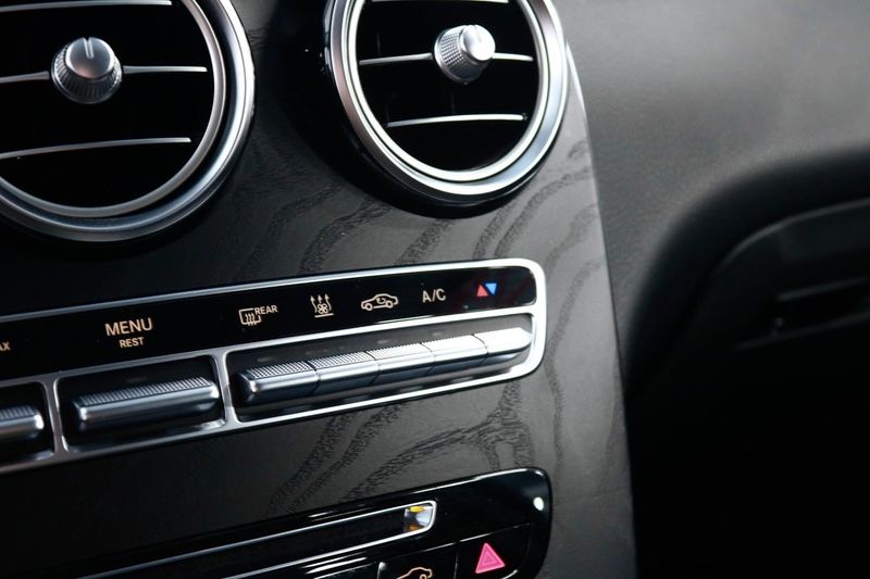 Mercedes GLC220 bild 18