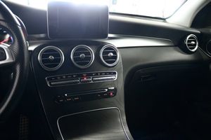 Mercedes GLC220 bild 15