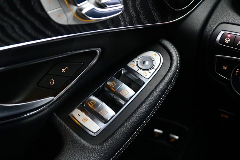 Mercedes GLC220 bild 20