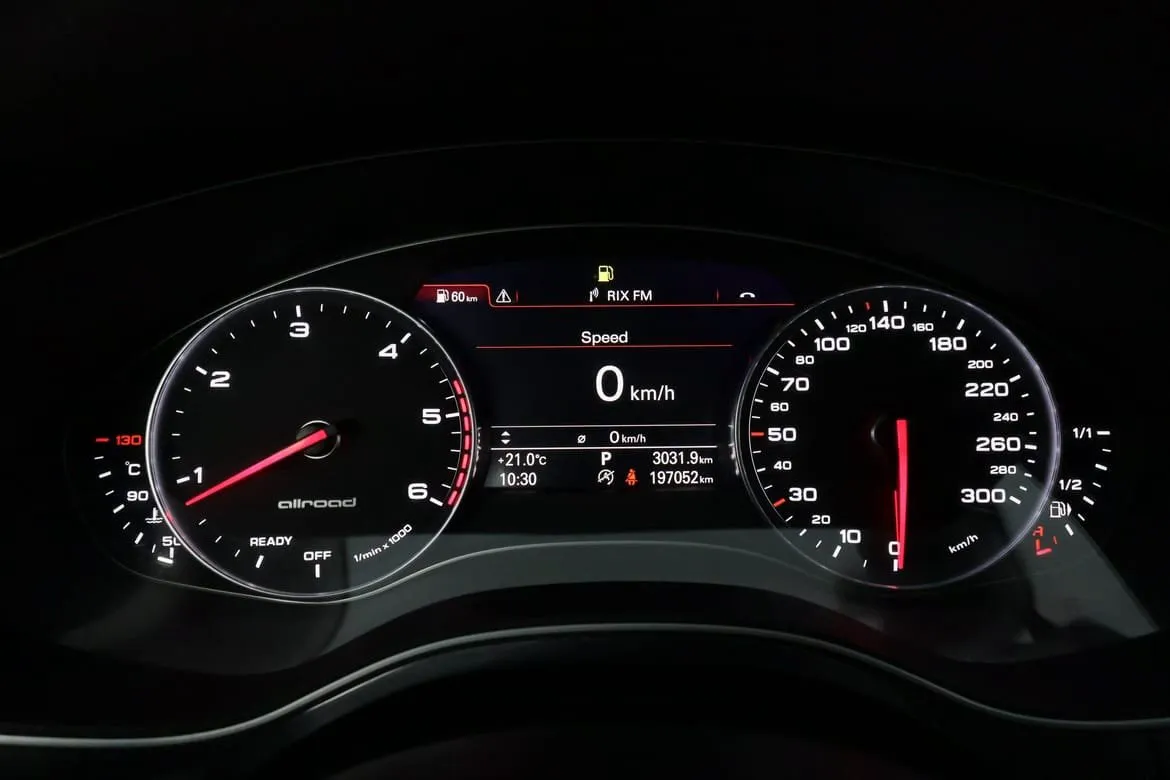 Vehicle image 21