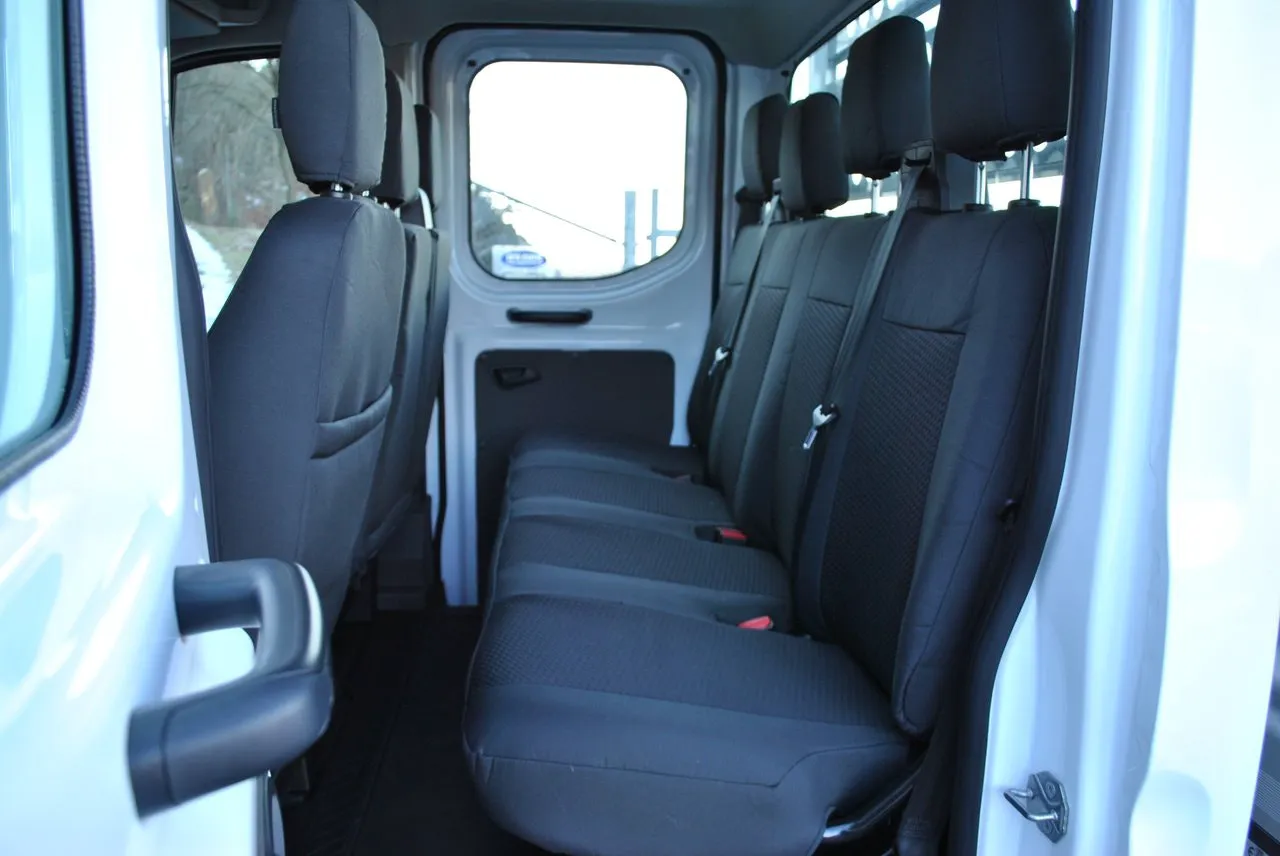 Vehicle image 21