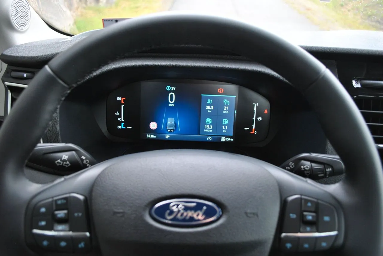Vehicle image 18