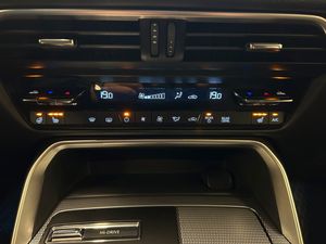 Mazda CX-80 bild 27