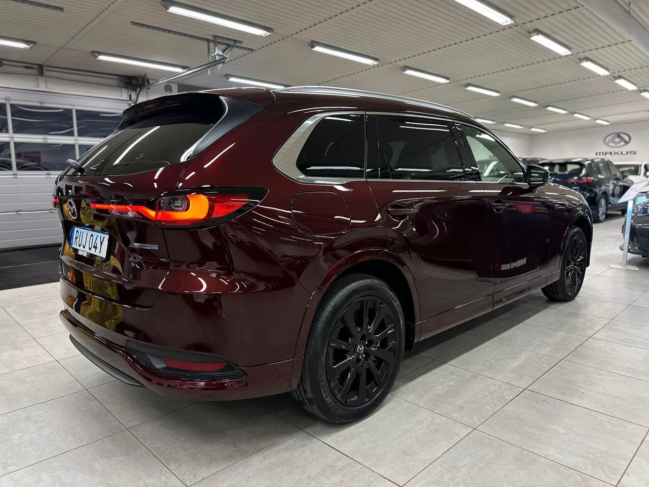 Vehicle image 5