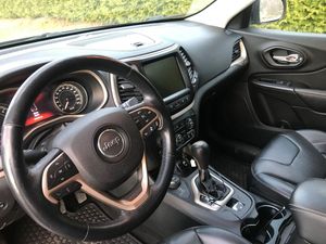 Jeep Cherokee bild 4