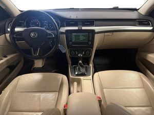 Skoda Superb bild 9