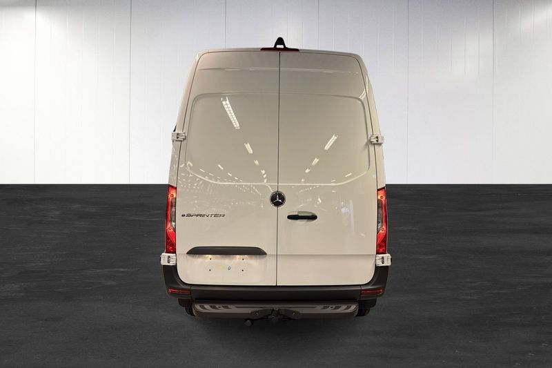 Mercedes e-Sprinter bild 8