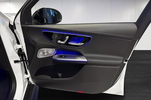 Mercedes GLC300 bild 17