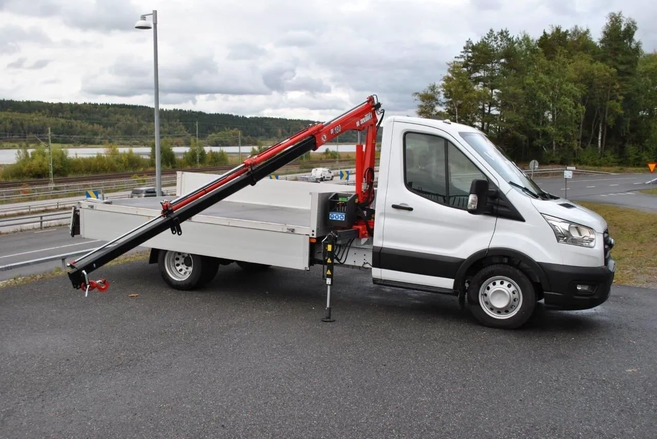 Vehicle image 16
