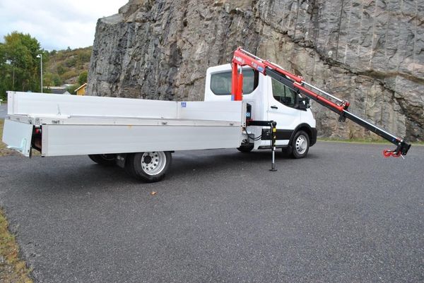 Ford Transit Flak med Kran ML 180,3 - 2025