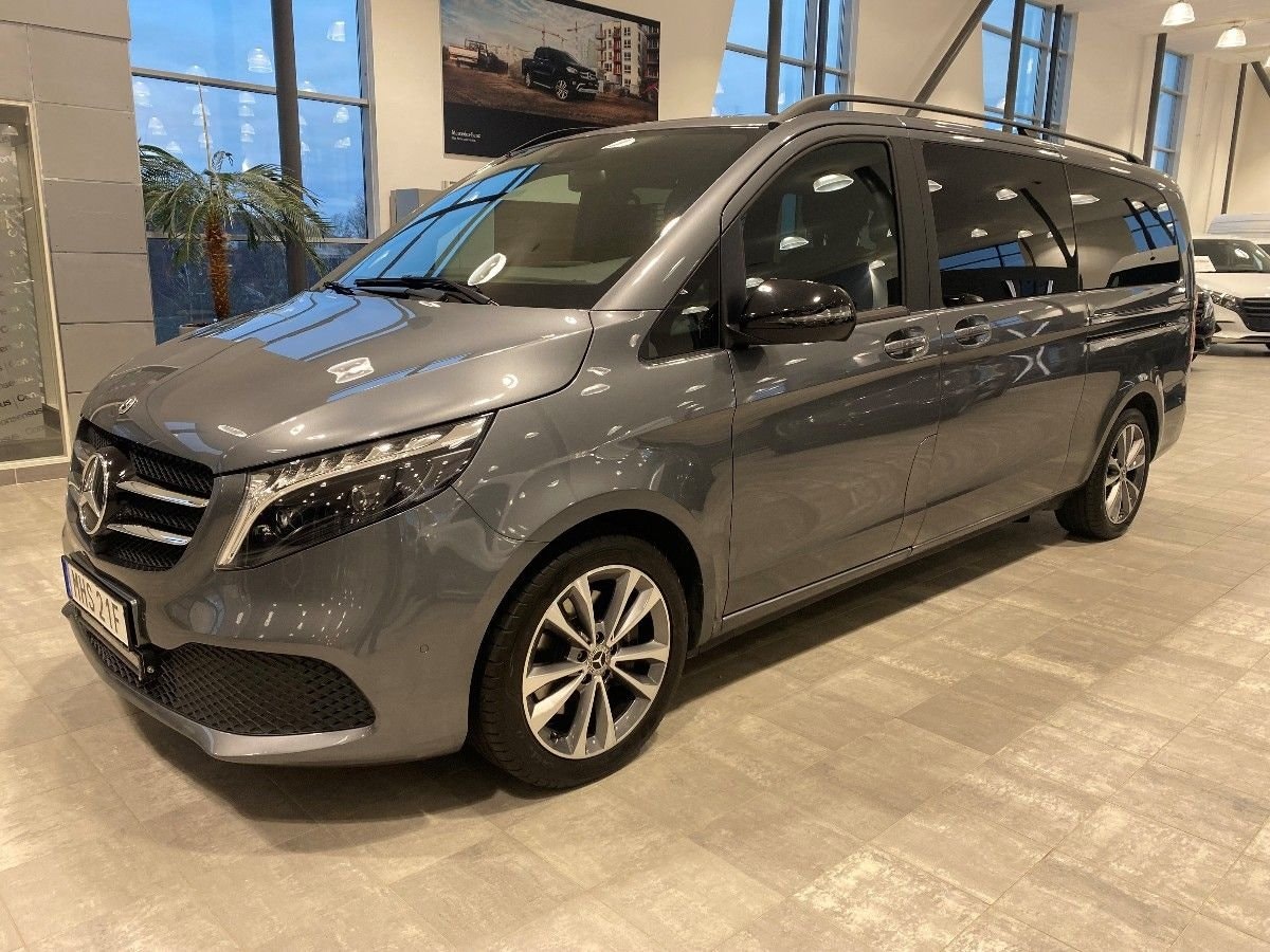 Mercedes V220