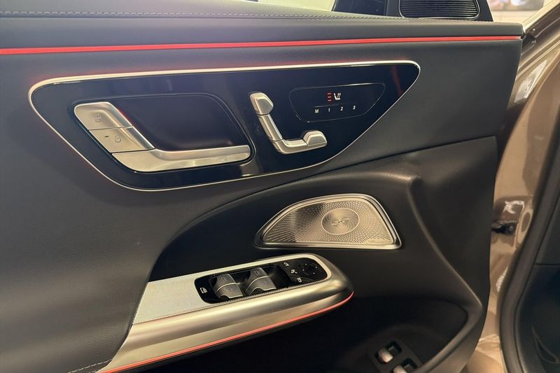 Mercedes E300 bild 13