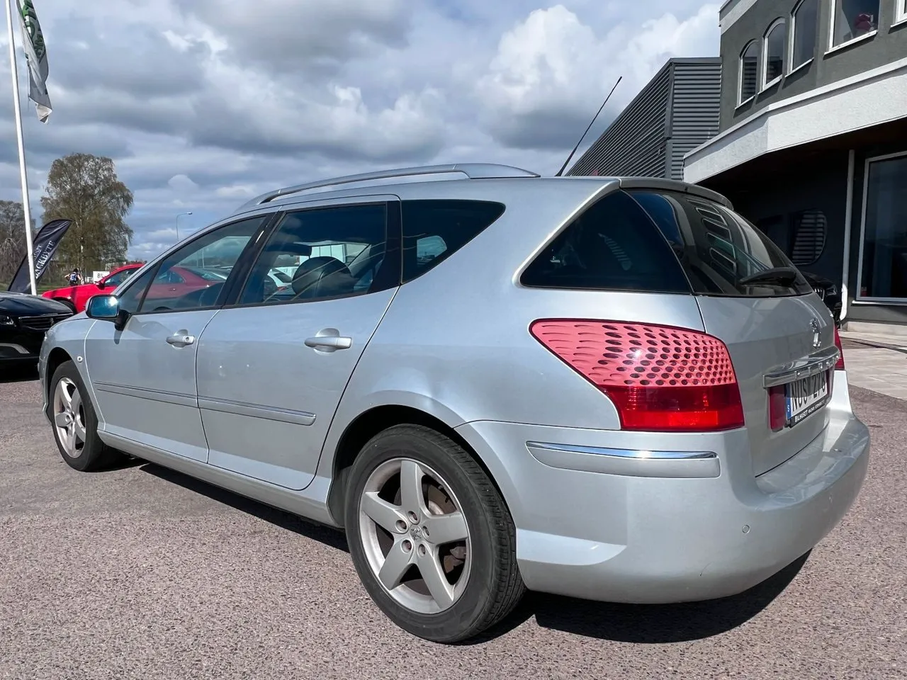 Vehicle image 2