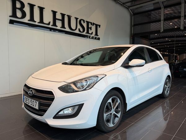 Hyundai i30 5-dörrar 1.6 CRDi DCT Premium*Automat*Dragkrok - 2017