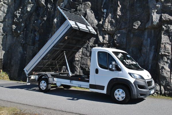 Peugeot Boxer 163 HK 3-Vägs Tipp 3,65m / Stålflak - 2019