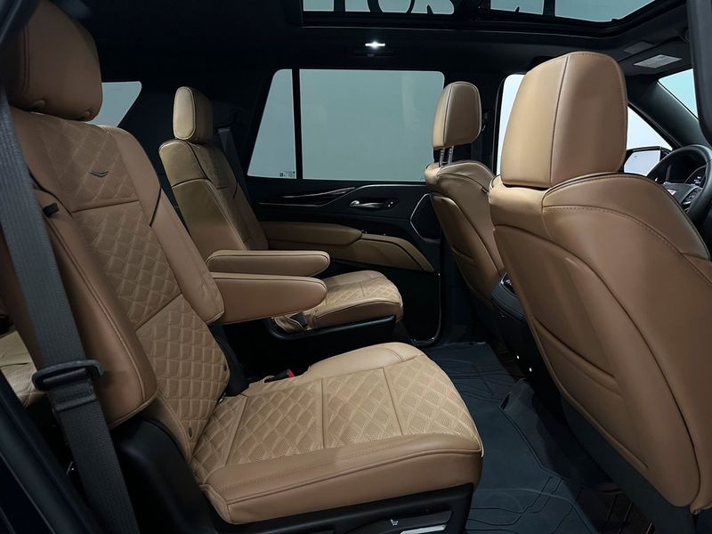 Cadillac ESCALADE bild 18