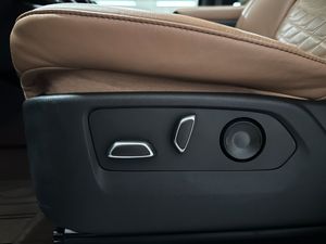 Cadillac ESCALADE bild 17