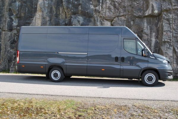 Iveco Daily 35S18HA8 Connect 180HK Hi-Matic 16m3 - 2026
