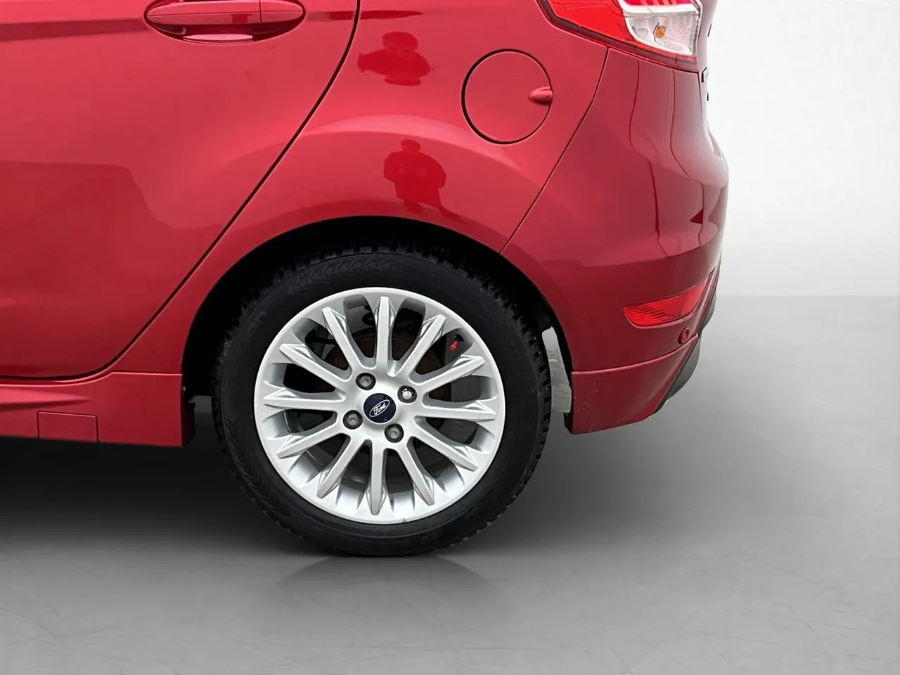 Vehicle image 30