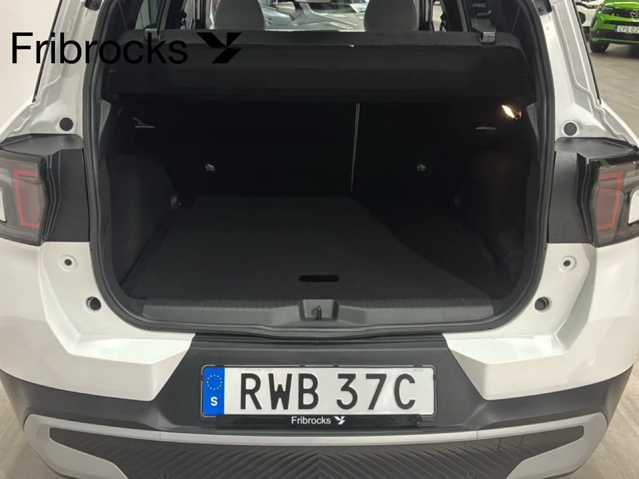 Vehicle image 7