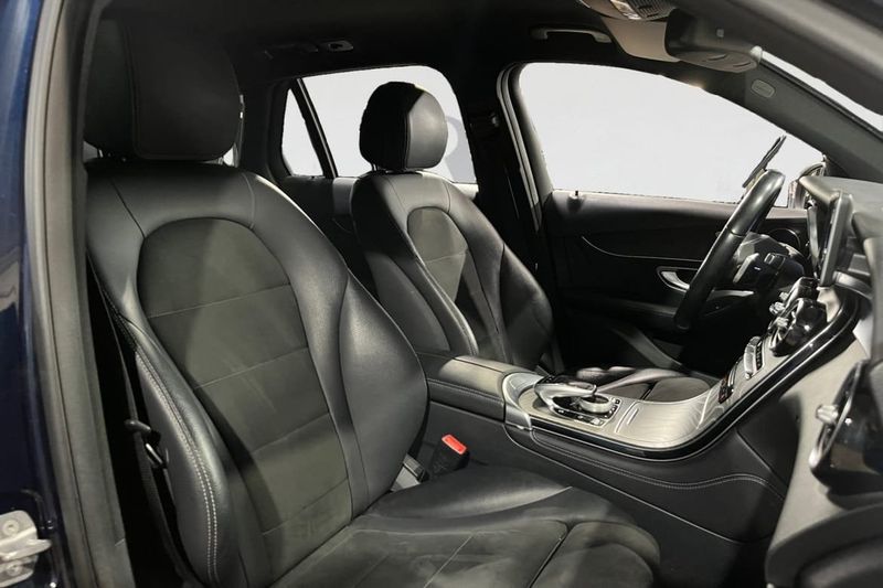 Mercedes GLC220 bild 15