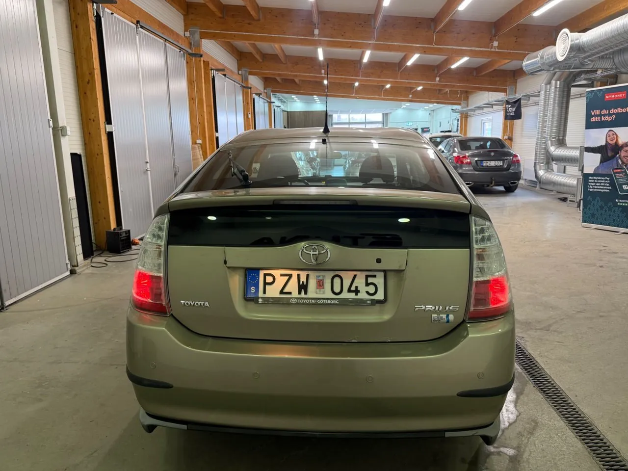Vehicle image 11