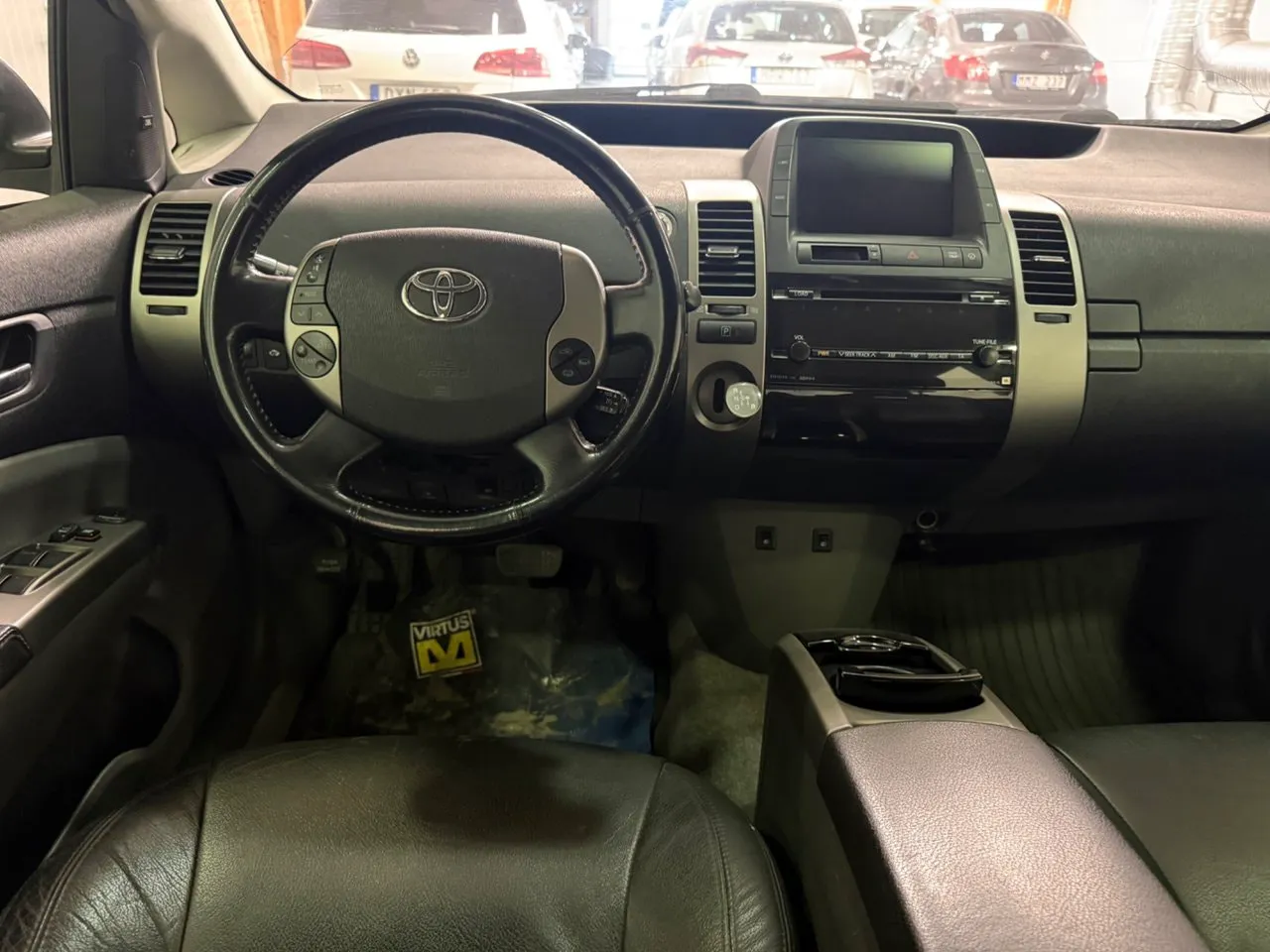 Vehicle image 7
