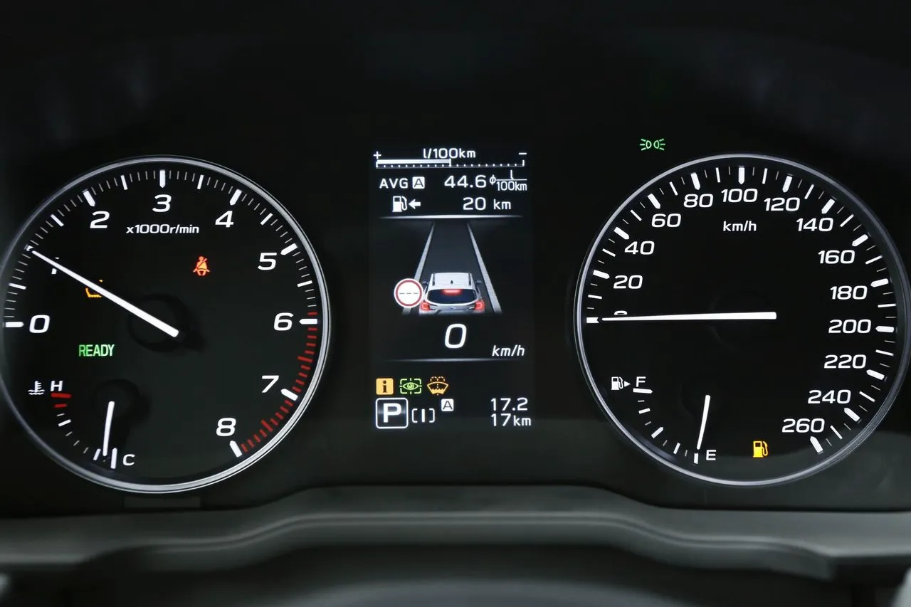 Vehicle image 19