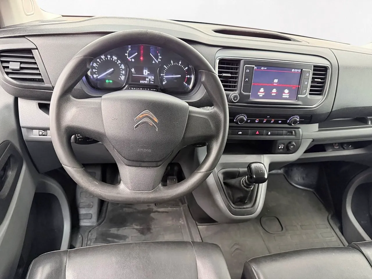 Vehicle image 16
