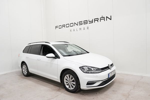 Volkswagen Golf VII Sportscombi 1.6 TDI D-värm B-kamera Carplay Dragkrok - 2017