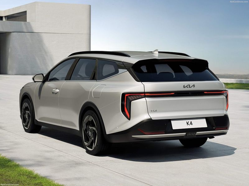 Kia K4 bild 3