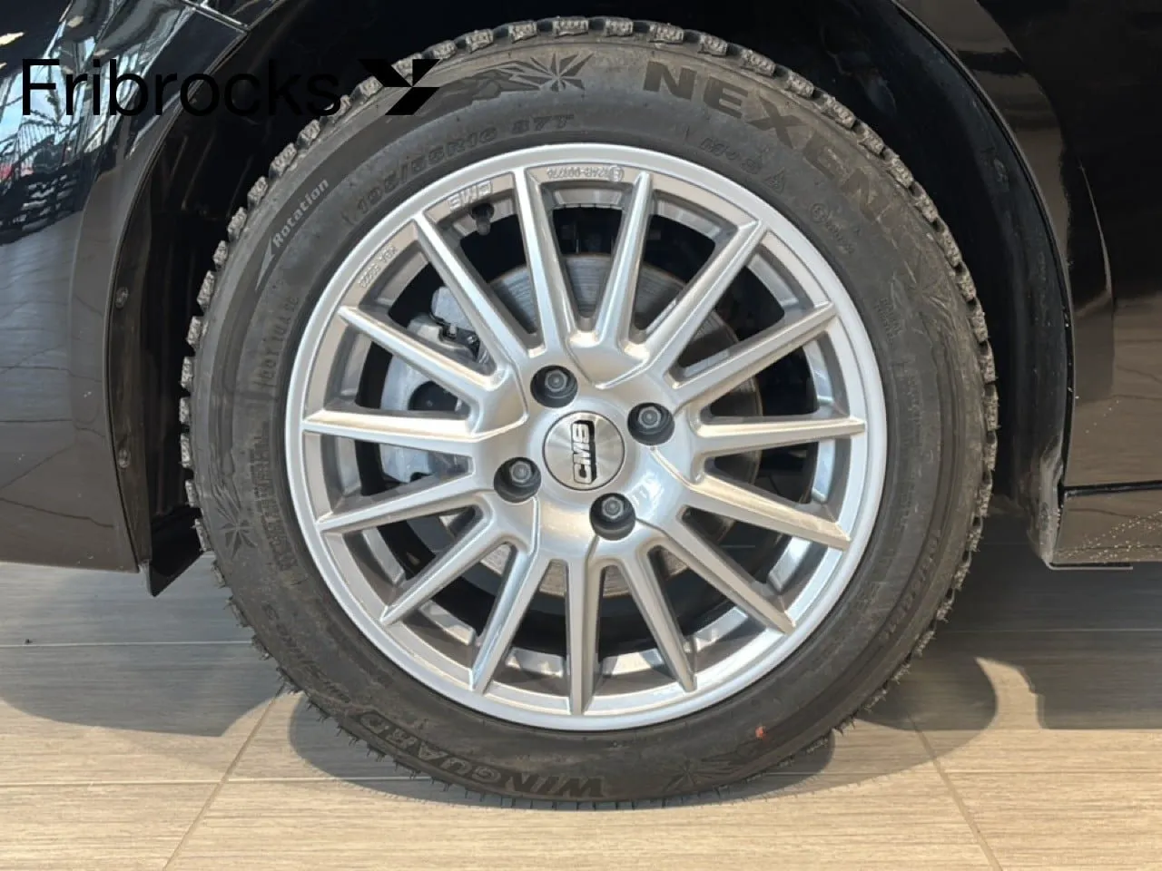 Vehicle image 12