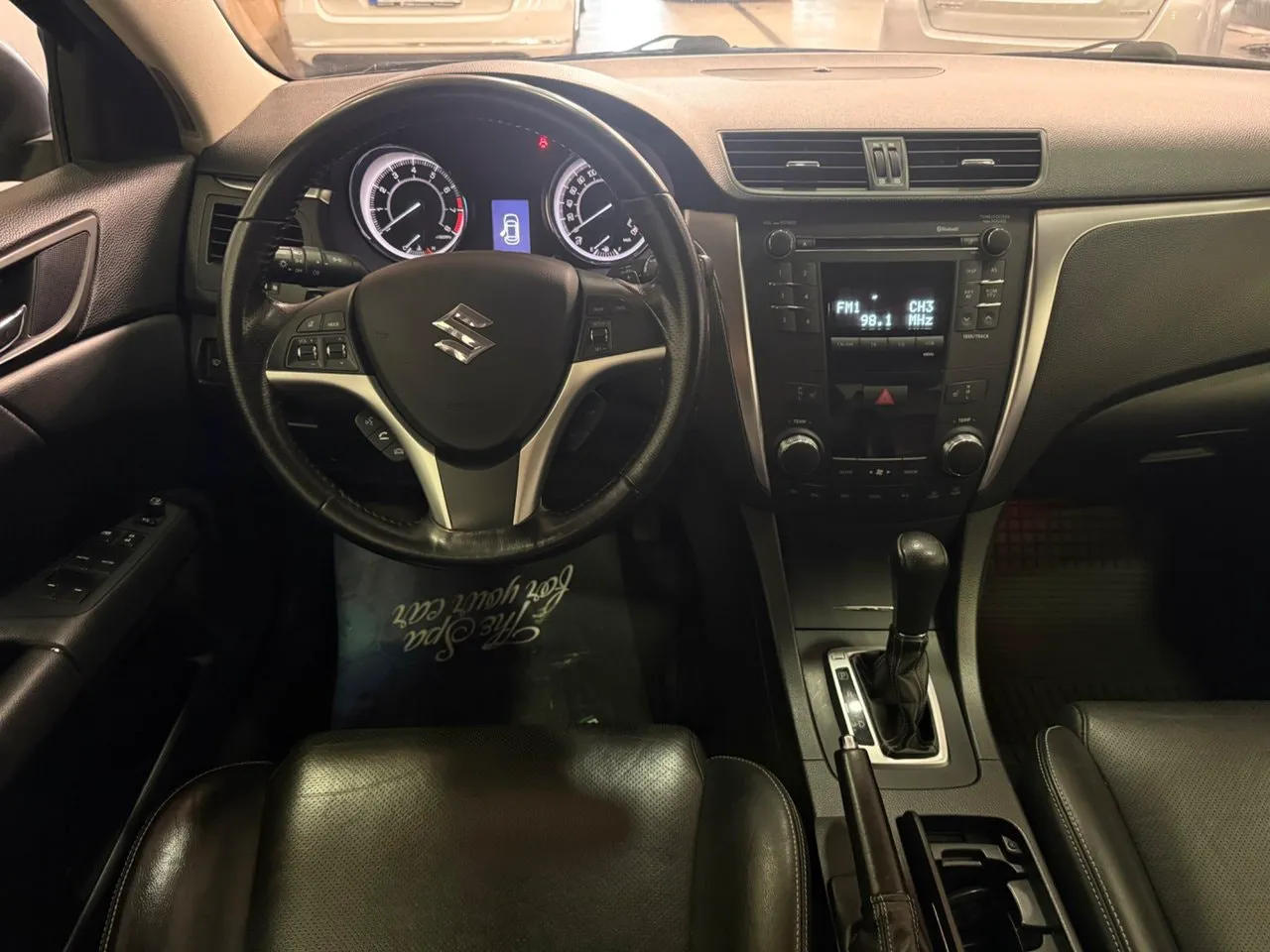 Vehicle image 7