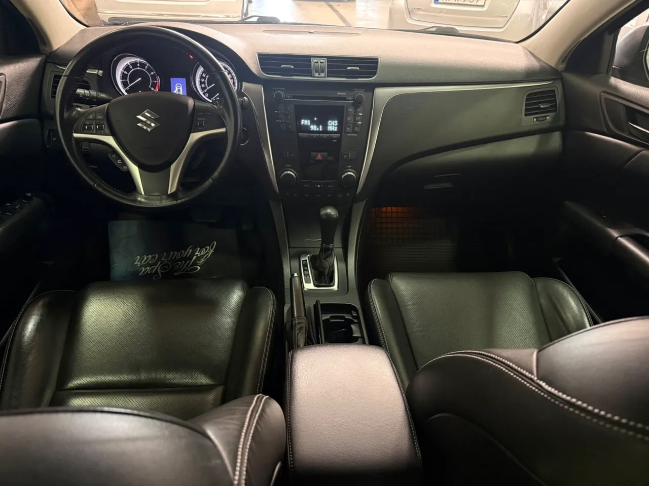 Vehicle image 6