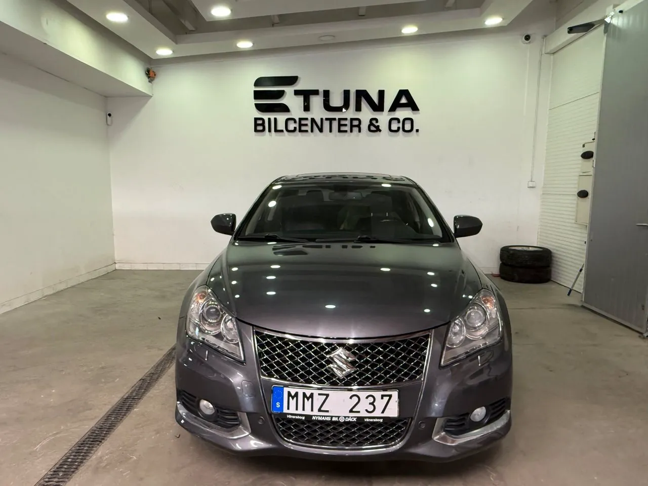 Vehicle image 1