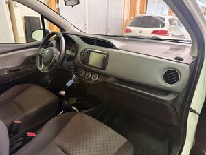 Toyota Yaris bild 13