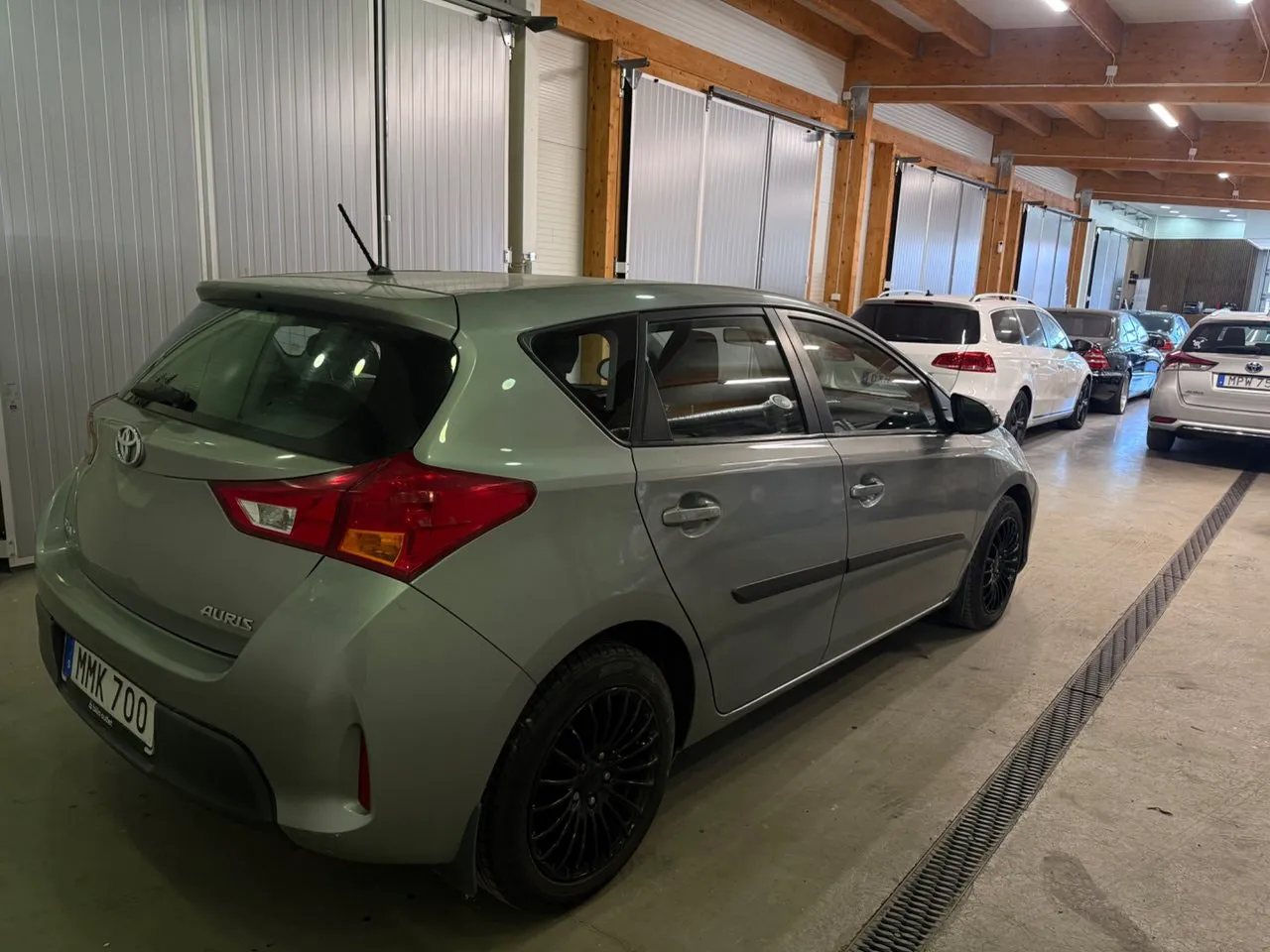 Vehicle image 11