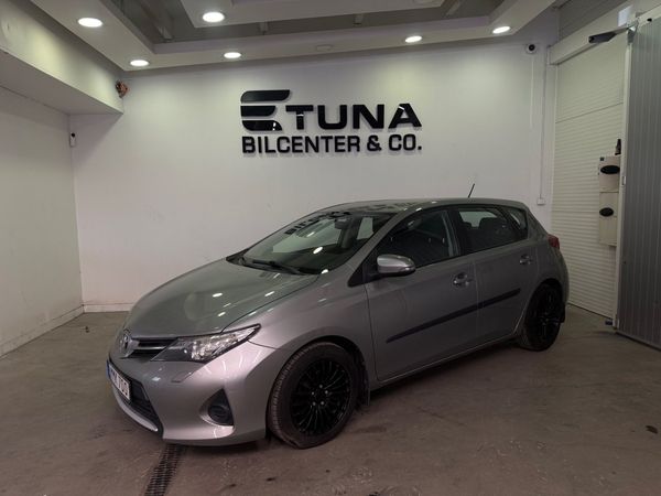 Toyota Auris 1.4 D-4D Life Euro 5 - 2014