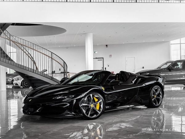 Ferrari SF90 Spider 1000hk / FIORANO / Sv.såld / LÅGA MIL - 2024
