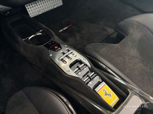 Ferrari SF90 bild 14